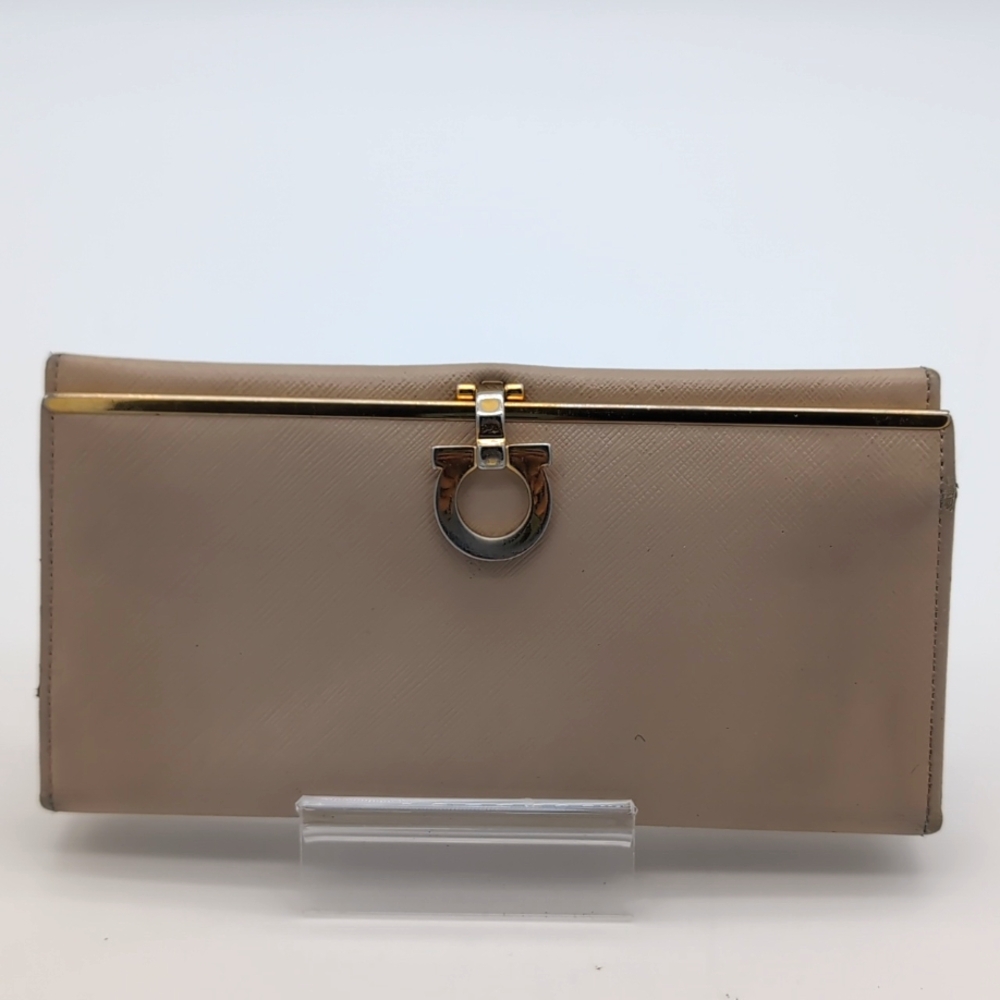 Salvador Ferragamo long wallet